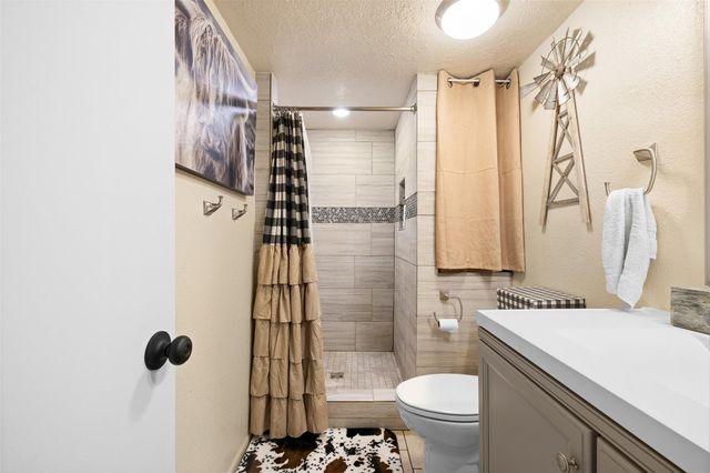 2098 Cedar Creek Road, Hearne, TX 77859