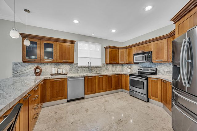 1419 NE 4th Place, Fort Lauderdale, FL 33301