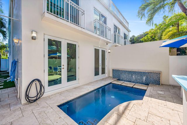 1419 NE 4th Place, Fort Lauderdale, FL 33301
