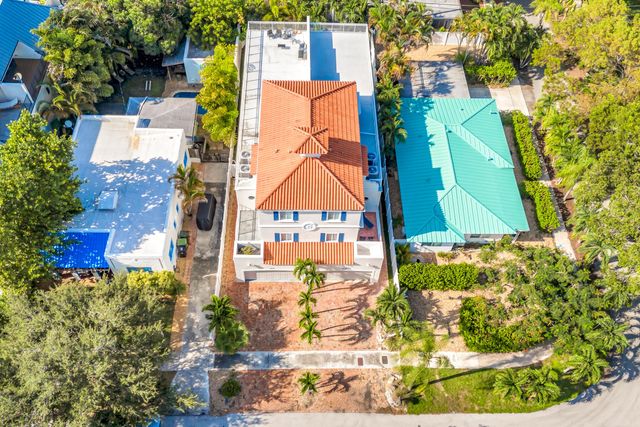 1419 NE 4th Place, Fort Lauderdale, FL 33301