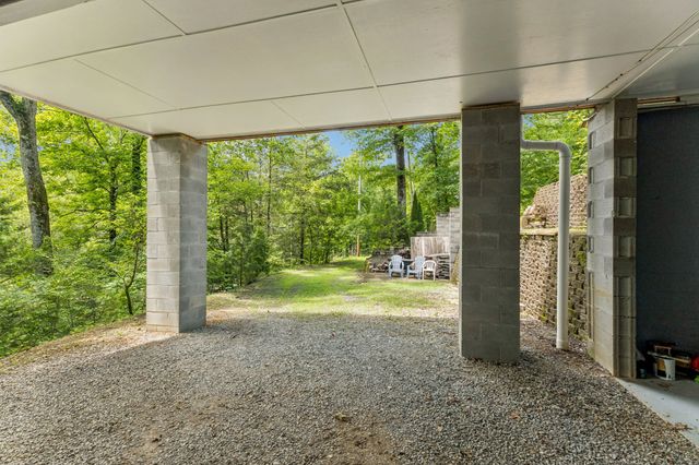 3031 Blue Buck Creek Rd, Duck River, TN 38454