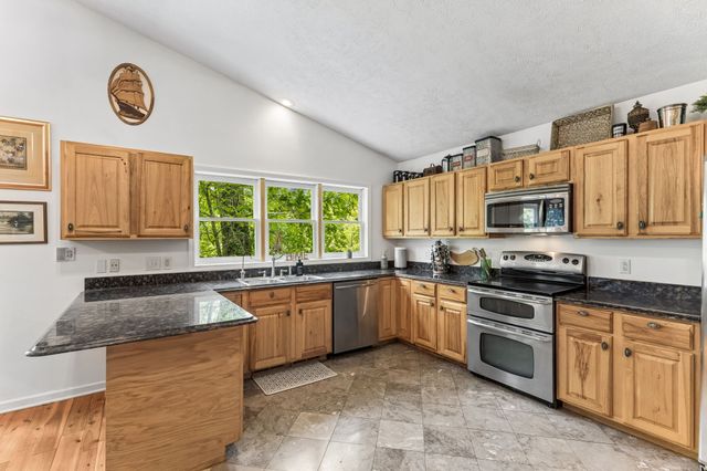3031 Blue Buck Creek Rd, Duck River, TN 38454