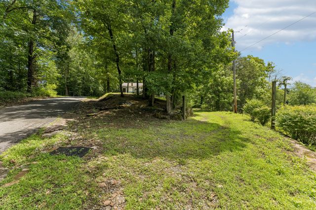 3031 Blue Buck Creek Rd, Duck River, TN 38454