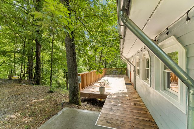 3031 Blue Buck Creek Rd, Duck River, TN 38454