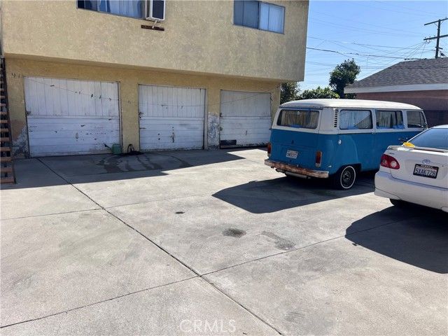 8954 S Gate, South Gate, CA 90280