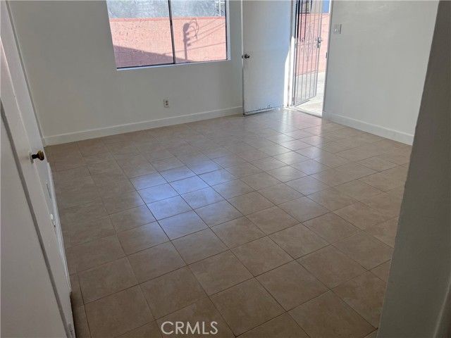 8954 S Gate, South Gate, CA 90280