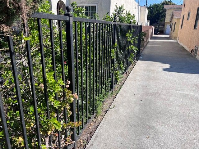 8954 S Gate, South Gate, CA 90280