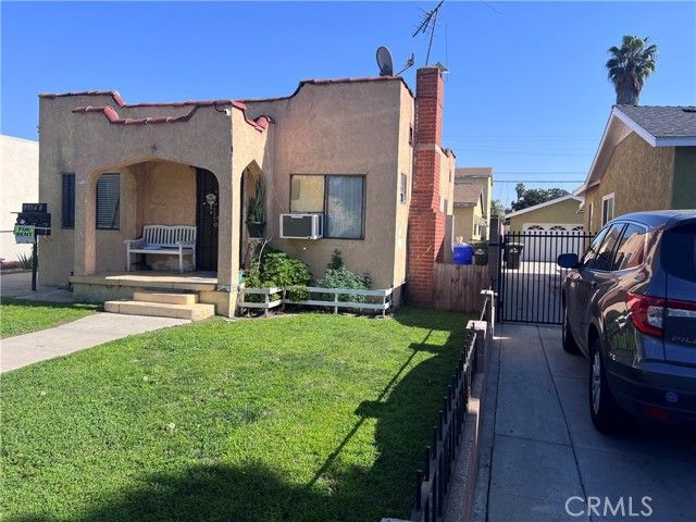 8954 S Gate, South Gate, CA 90280