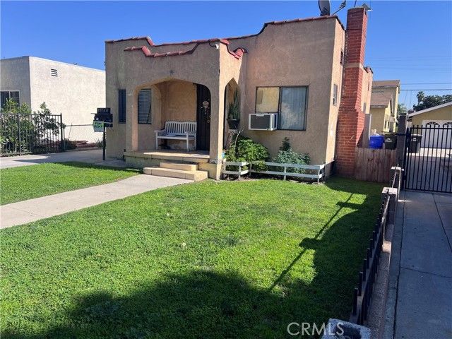 8954 S Gate, South Gate, CA 90280