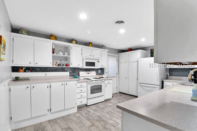 45 Queens Folly Rd Apt 654, Hilton Head Island, SC 29928