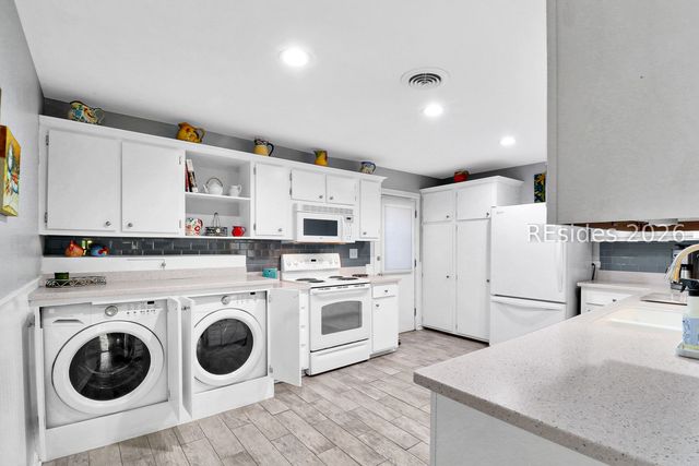 45 Queens Folly Rd Apt 654, Hilton Head Island, SC 29928