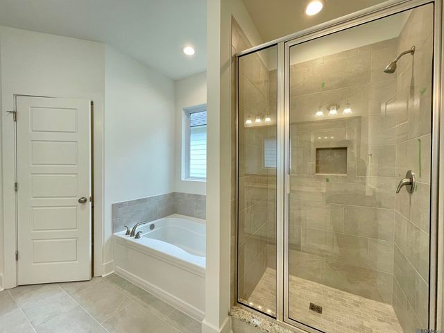 25279 Burlington Dr, Denham Springs, LA 70726