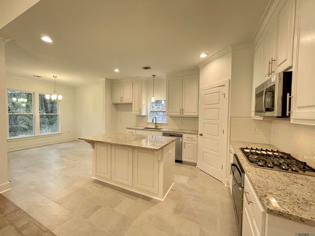 25279 Burlington Dr, Denham Springs, LA 70726