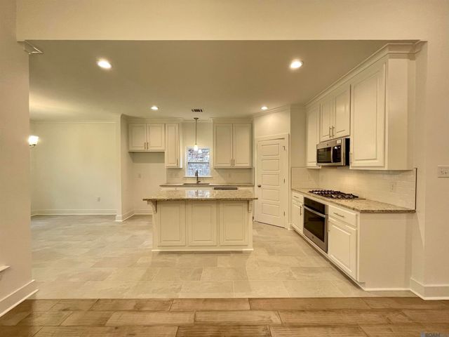 25279 Burlington Dr, Denham Springs, LA 70726