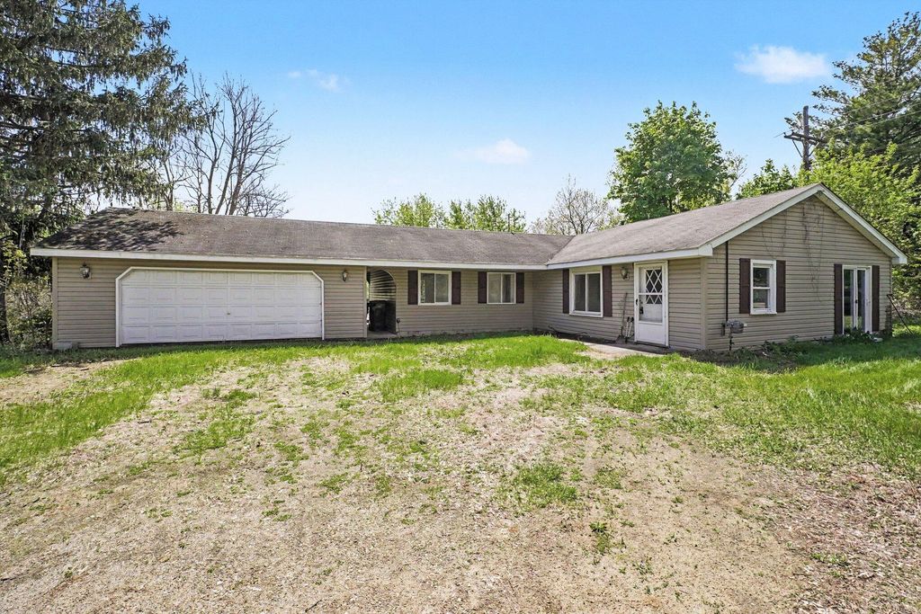 1821 N Lapeer Road, Mayfield Twp, MI 48446