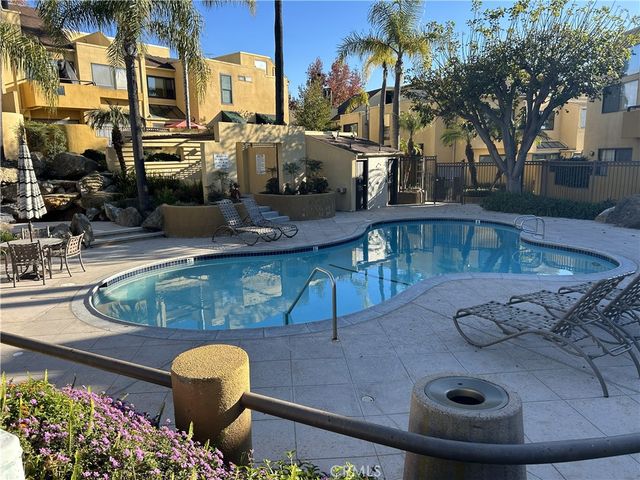 25761 Le Parc 5, Lake Forest, CA 92630