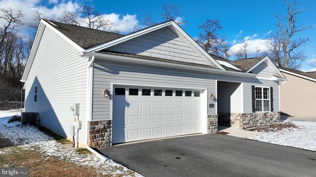 912 CAVALRY ST, Carlisle, PA 17013