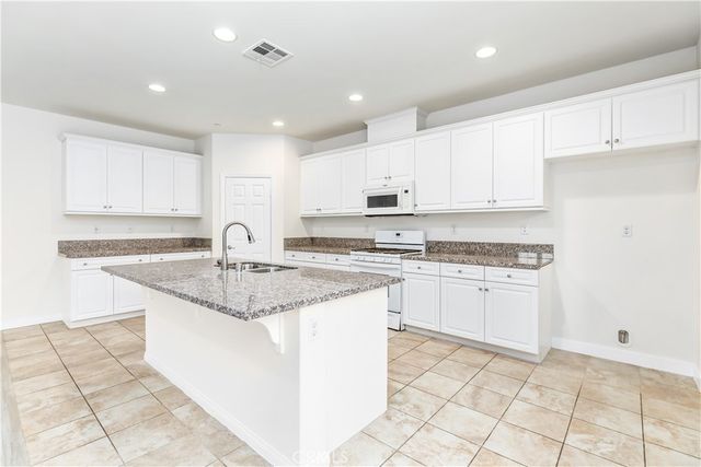 13044 Bramble, Eastvale, CA 92880