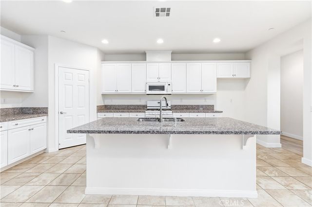 13044 Bramble, Eastvale, CA 92880