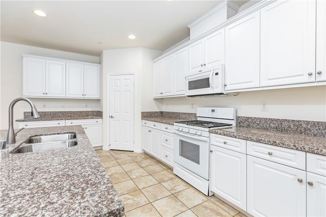 13044 Bramble, Eastvale, CA 92880