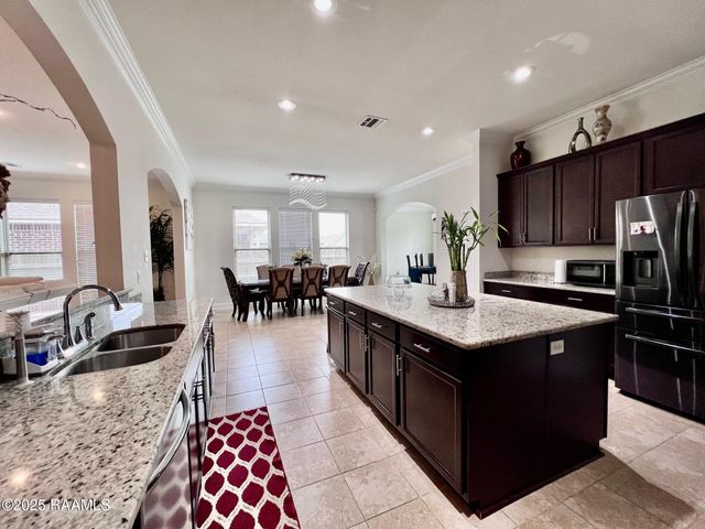 1935 Hebert's Pass, Lake Charles, LA 70607