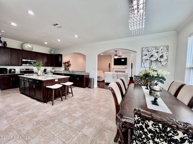 1935 Hebert's Pass, Lake Charles, LA 70607