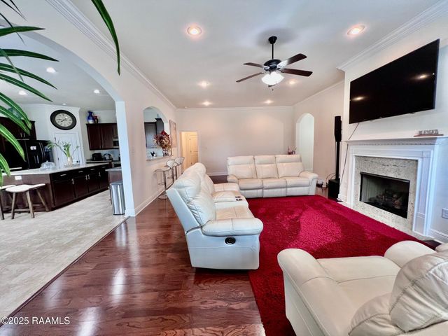 1935 Hebert's Pass, Lake Charles, LA 70607