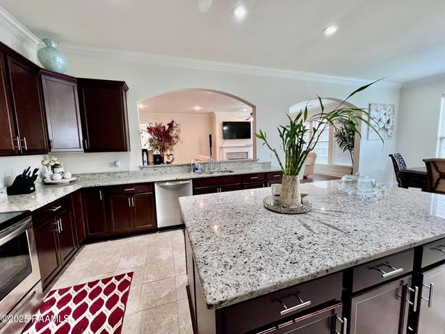 1935 Hebert's Pass, Lake Charles, LA 70607