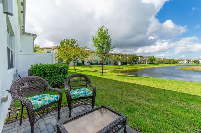 5002 Navali Drive, Lake Worth, FL 33467