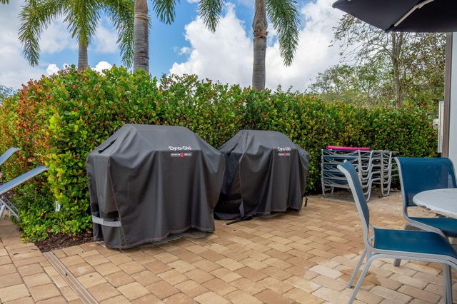 5002 Navali Drive, Lake Worth, FL 33467