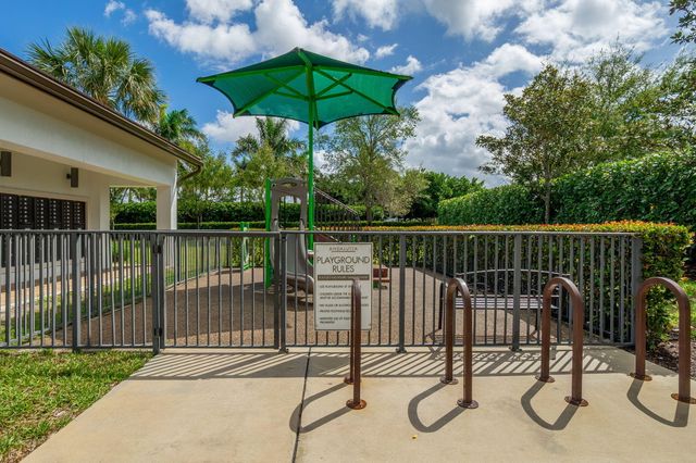 5002 Navali Drive, Lake Worth, FL 33467