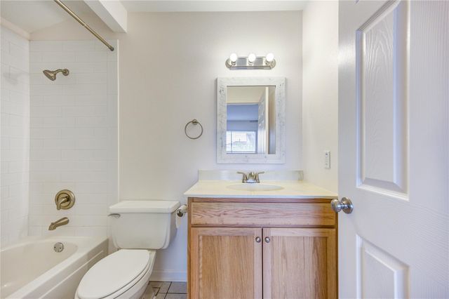 1920 Augusta Drive 5, Houston, TX 77057