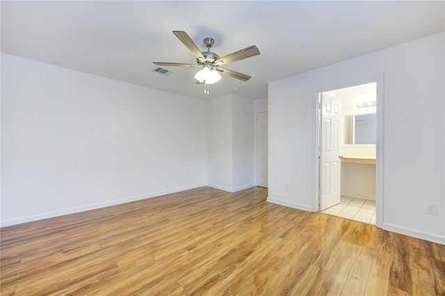 1920 Augusta Drive 5, Houston, TX 77057
