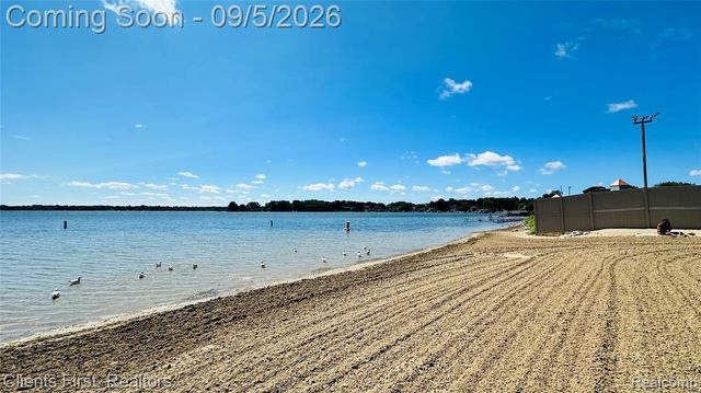 597 Winwood Circle, Walled Lake, MI 48390