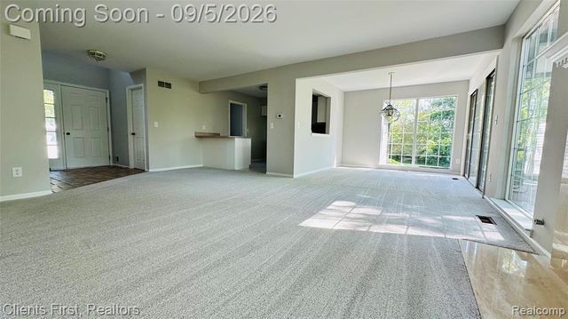 597 Winwood Circle, Walled Lake, MI 48390