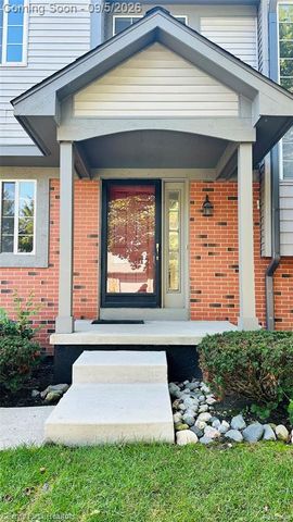597 Winwood Circle, Walled Lake, MI 48390