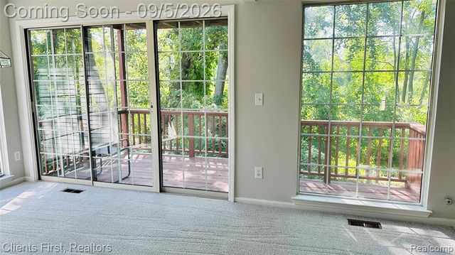 597 Winwood Circle, Walled Lake, MI 48390