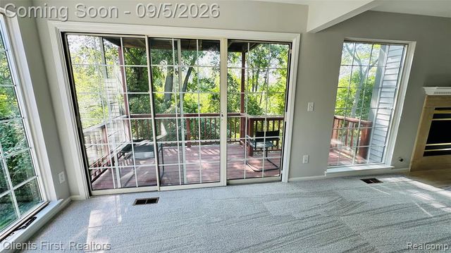 597 Winwood Circle, Walled Lake, MI 48390