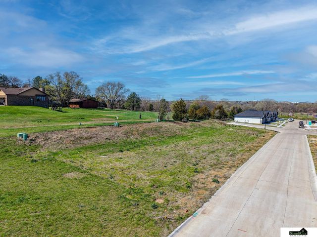 6930 Weigel Drive, Lincoln, NE 68516