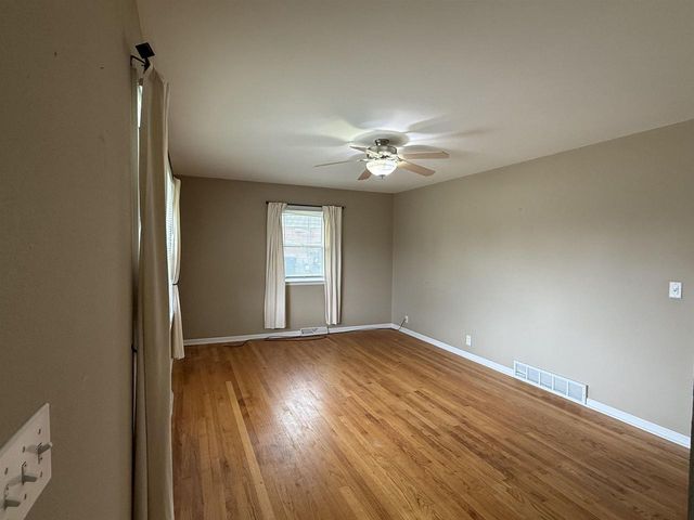 1117 N Grant Avenue, Janesville, WI 53548
