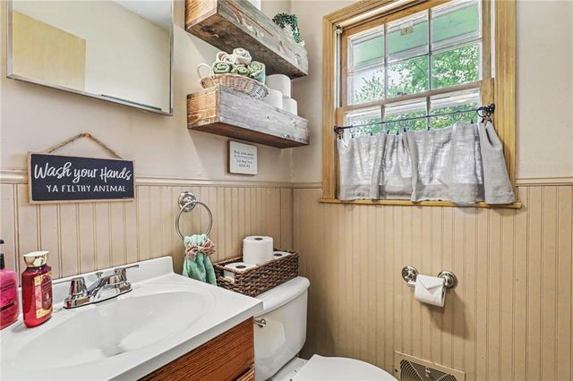 10409 E 79th Terrace, Raytown, MO 64138