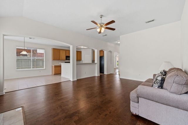 1914 Eastwood Lake Court, Kingwood, TX 77339
