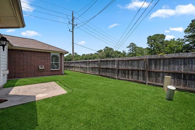 1914 Eastwood Lake Court, Kingwood, TX 77339