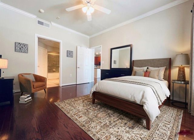 2400 Mccue Road 450, Houston, TX 77056