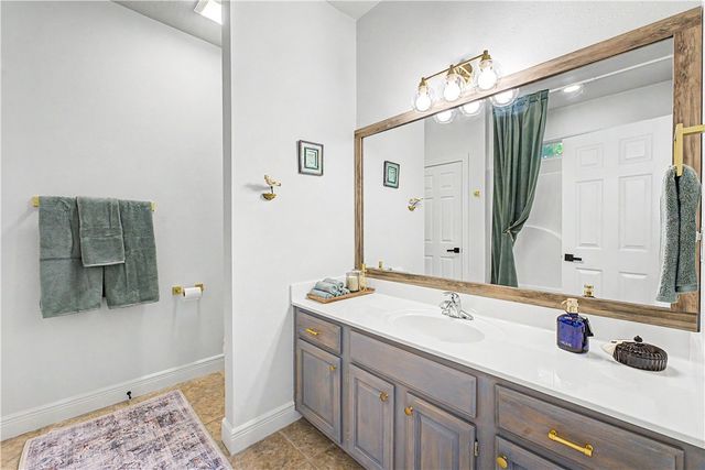 2819 N Prince William Drive, Fayetteville, AR 72703