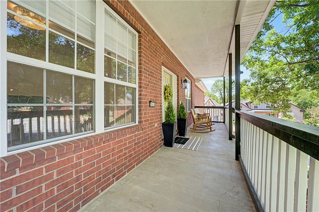 2819 N Prince William Drive, Fayetteville, AR 72703