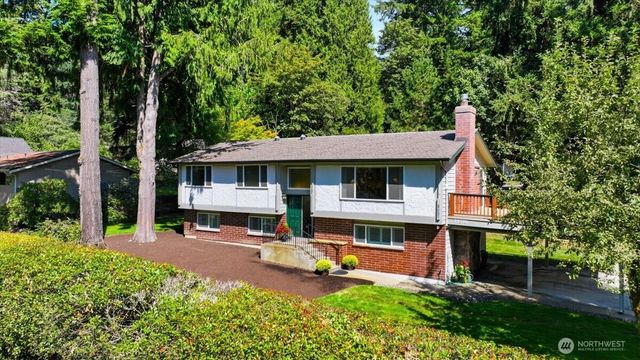 19310 37th Avenue NE, Lake Forest Park, WA 98155