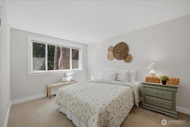 19310 37th Avenue NE, Lake Forest Park, WA 98155