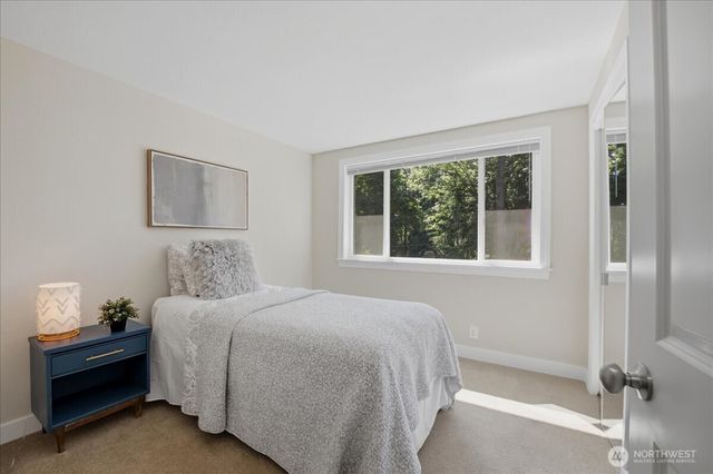 19310 37th Avenue NE, Lake Forest Park, WA 98155
