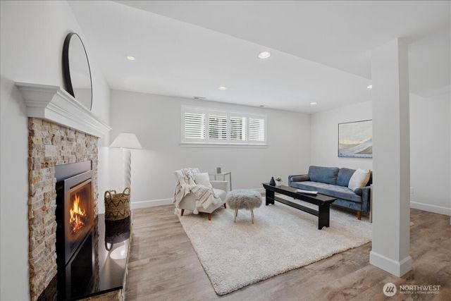 19310 37th Avenue NE, Lake Forest Park, WA 98155